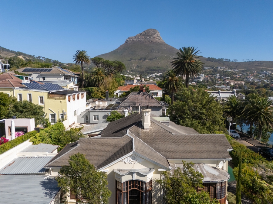 4 Bedroom Property for Sale in Oranjezicht Western Cape